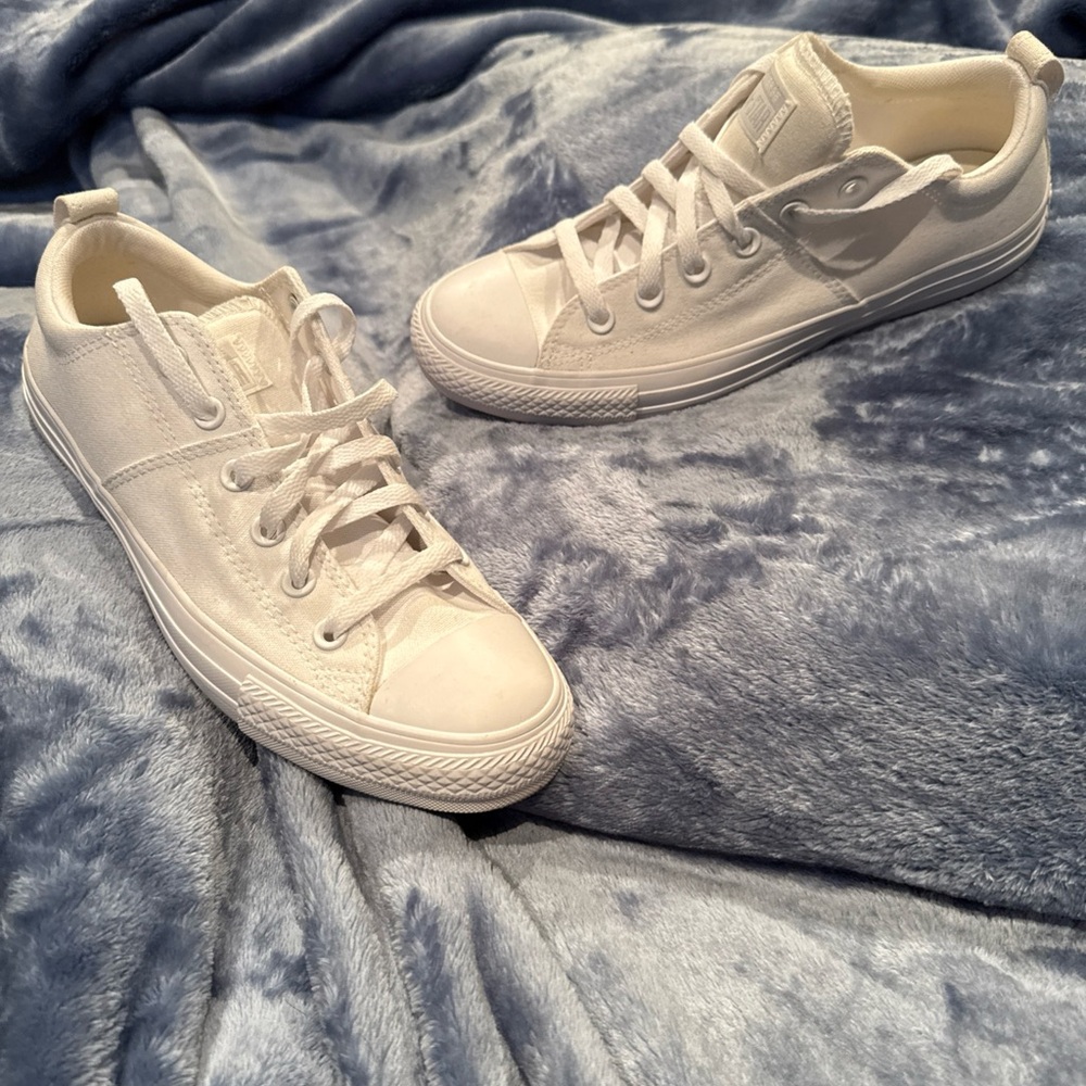 Classic White Low-Top Sneakers Converse One Star